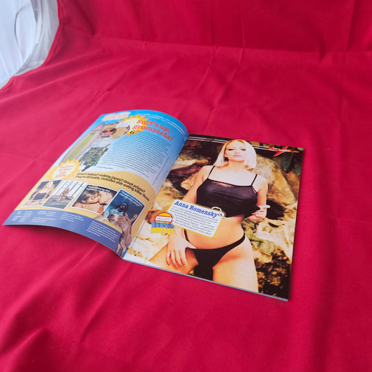 Loaded Magazine Supplement Passport To Pleasure 2004 (1370) Joanna Krupa Anna Romensky