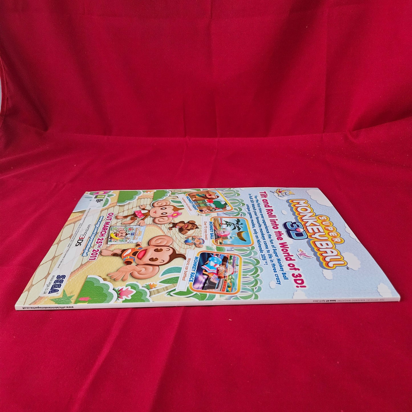 The Official Nintendo Magazine April 2011 Issue 67 (1380) Super Street Fighter IV 3D Nintendogs Cats Pilotwings Resort Resident Evil Mercenaries Super Monkey Ball 3D