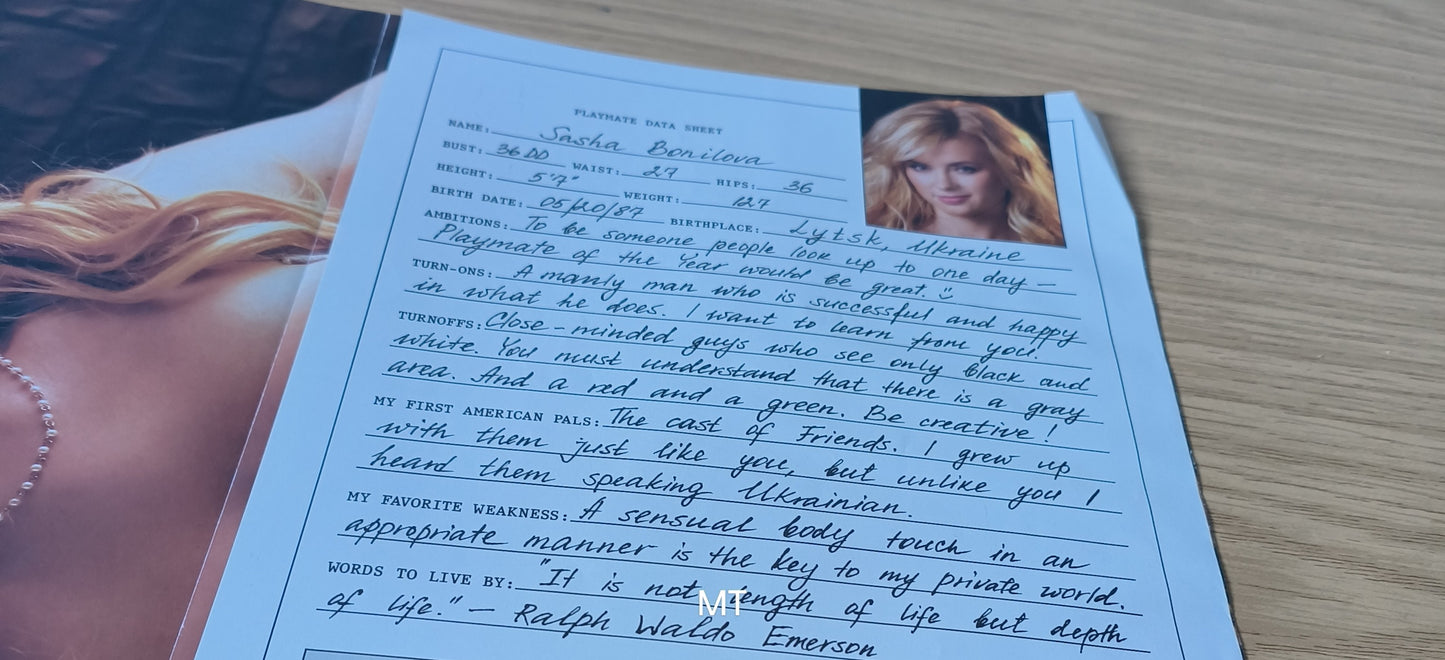 PLAYBOY Magazine May 2011 Vol 58 No 5 RARE (1084) Karina Smirnoff Sasha Bonilova