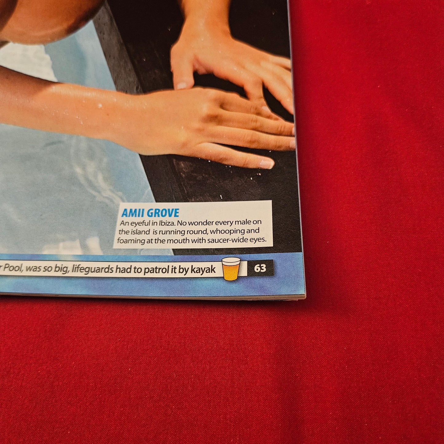 Zoo Magazine 17-23 August 2007 (1229) POSTER Danni Wells Nikkala Stott Amii Grove