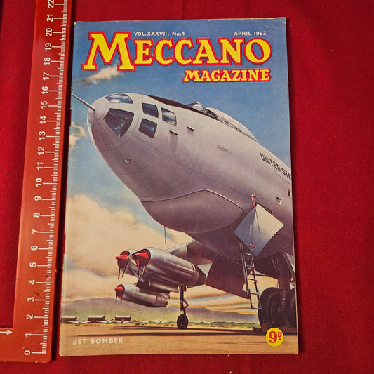 Vintage MECCANO Magazine April 1952 (004) Vol 37 No 4 Jet Bomber King George VI