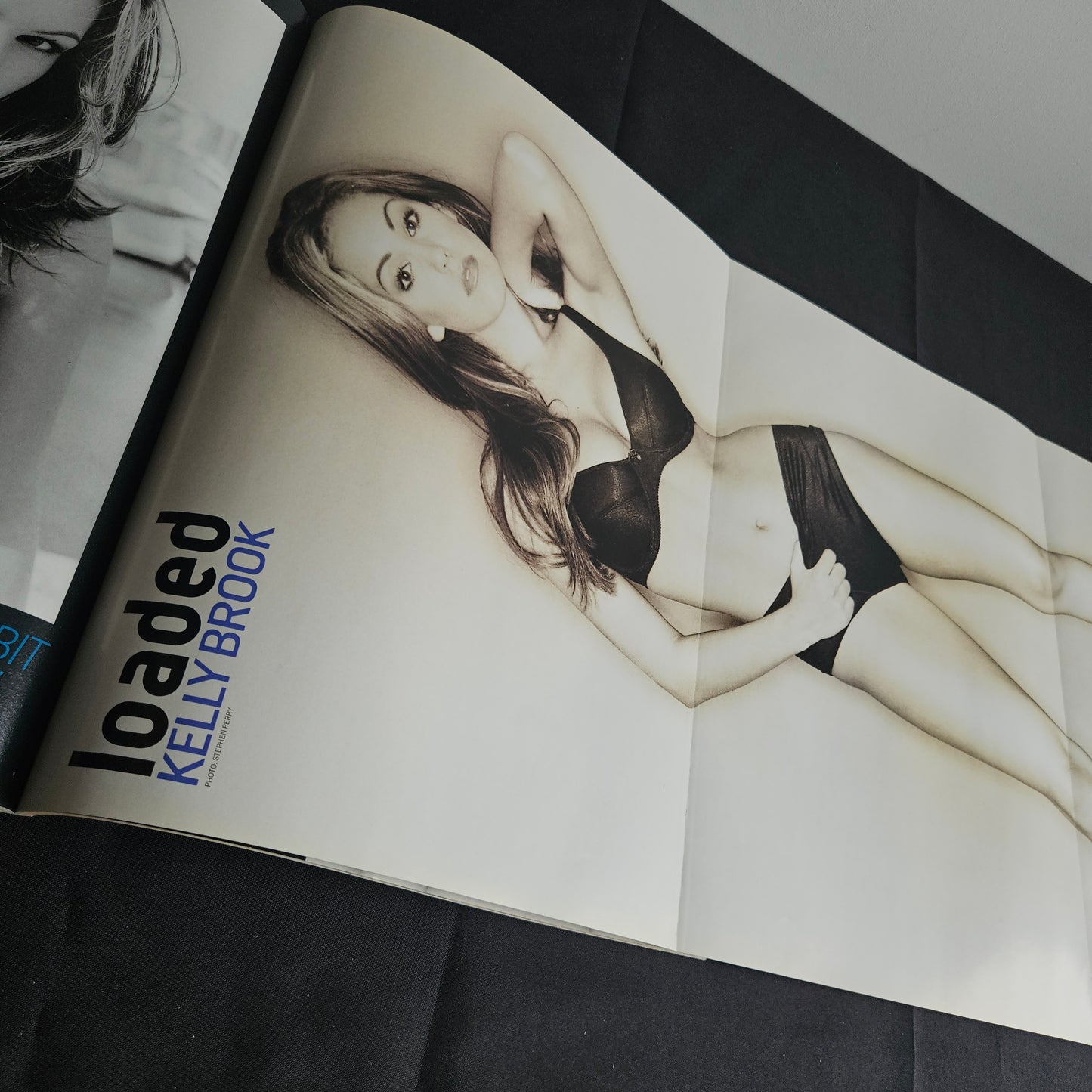 Loaded Magazine March 1999 (1351) POSTER Pamela Anderson Kelly Brook James Brown Y2K
