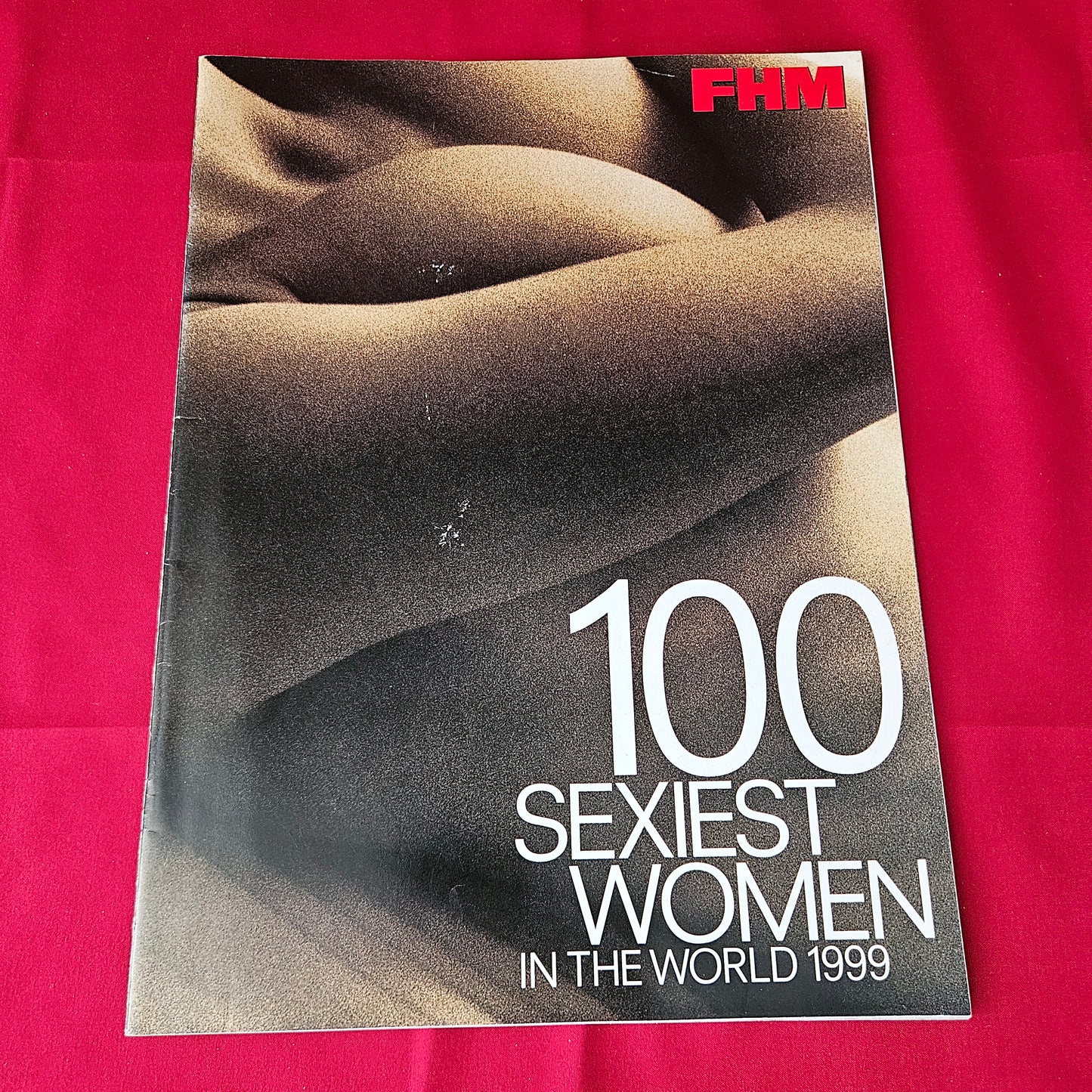 FHM Magazine 100 Sexiest Women 1999 (1366) Sarah Michelle Gellar Charlize Theron