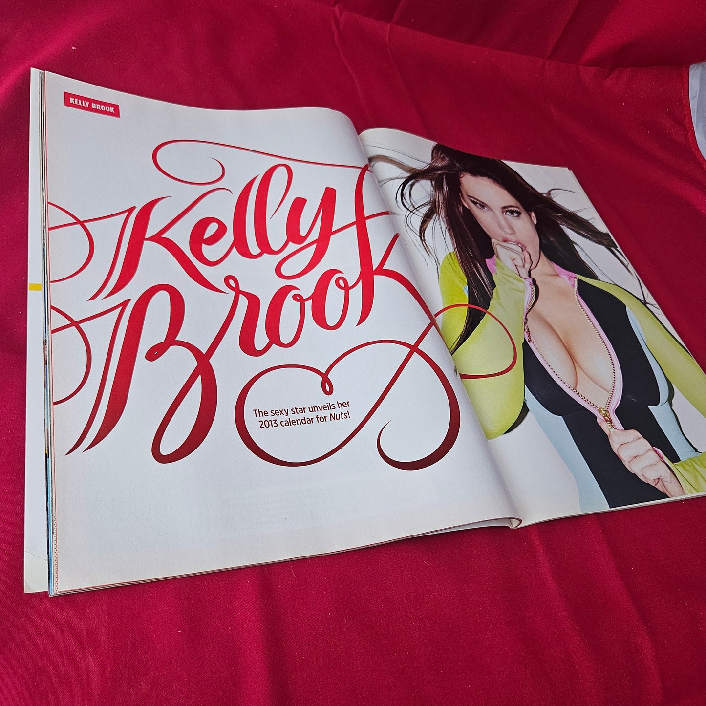 Nuts Magazine 12-18 October 2012 (1373) Kelly Brook India Reynolds Frankie Essex
