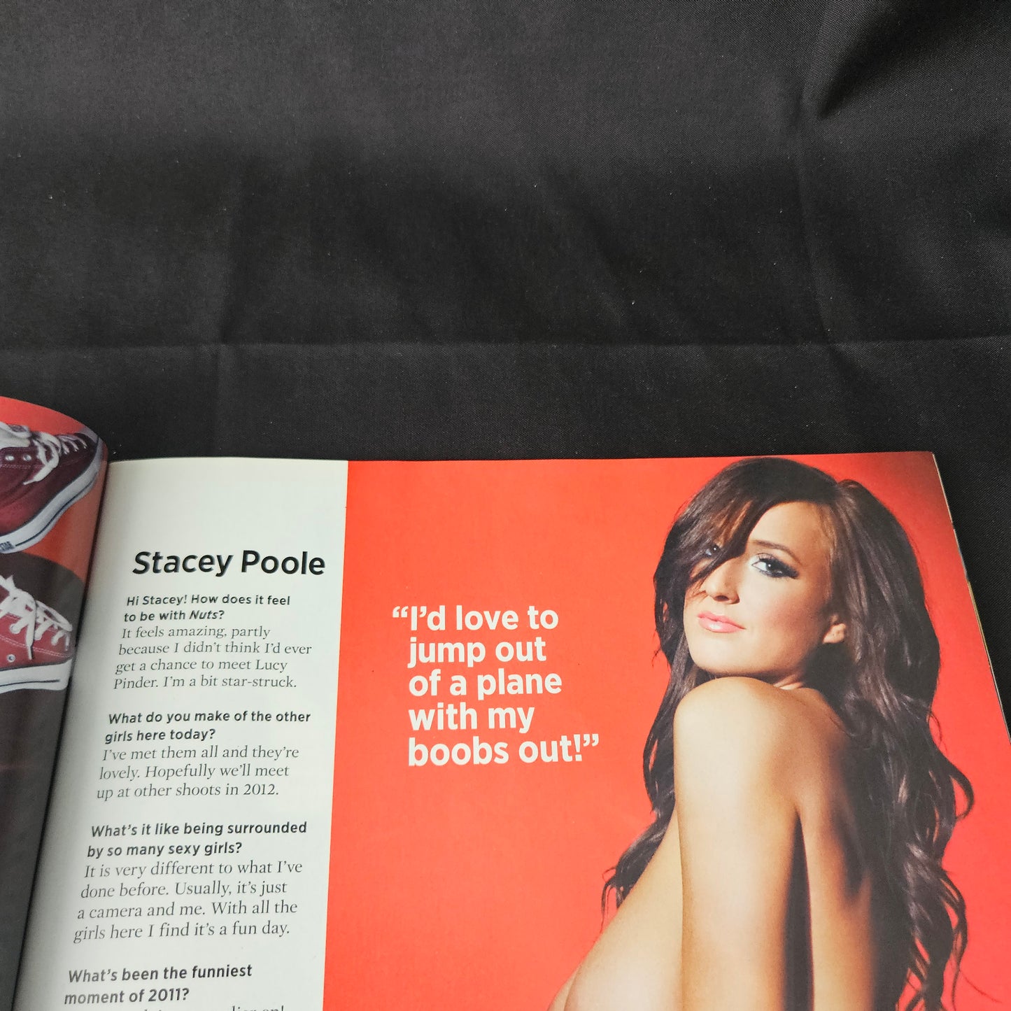 Nuts Magazine 30 December 2011 - 5 January 2012 (1383) Lucy Pinder Holly Peers Emma F Klaudia Laura Badura Glamour Models