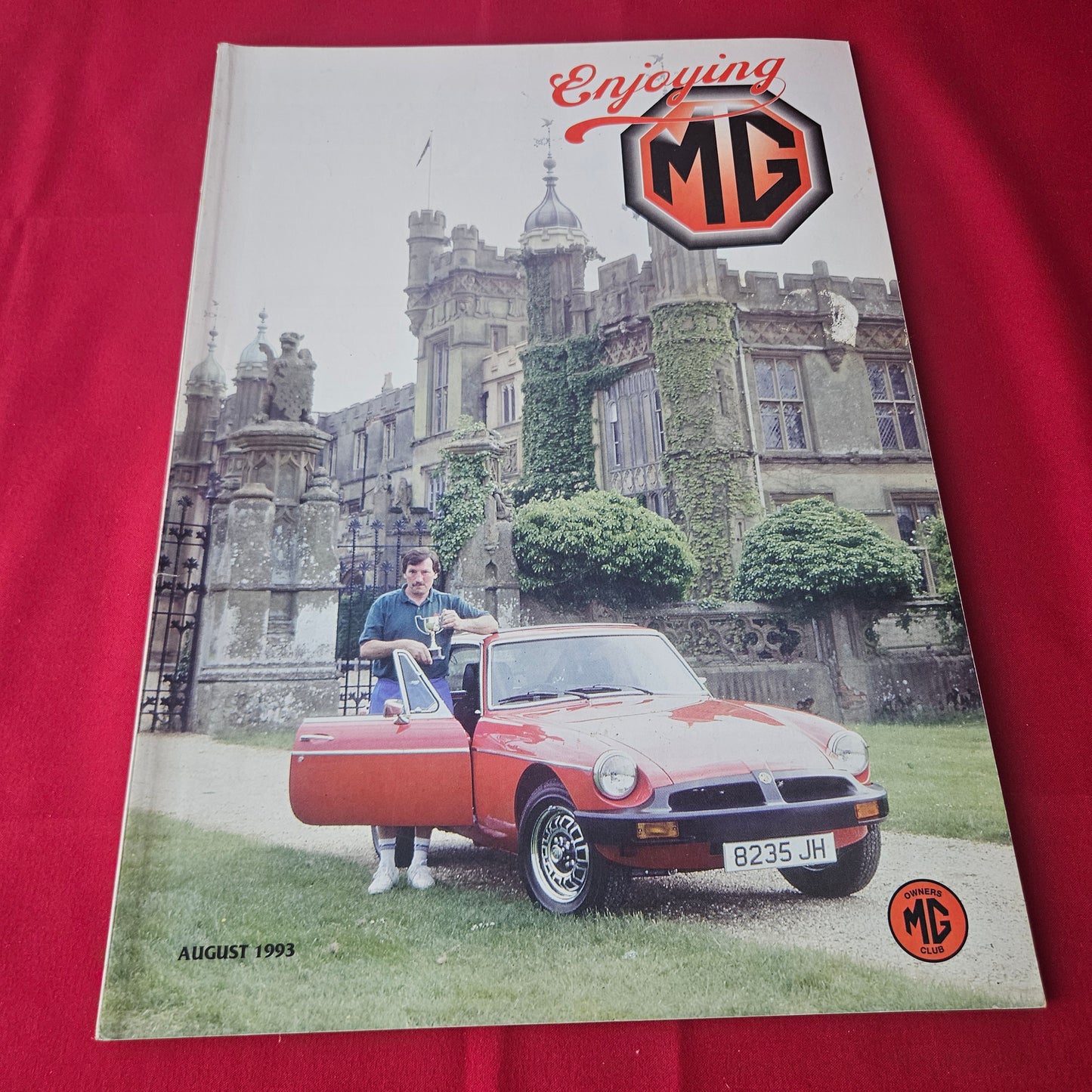 Enjoying MG Magazine August 1993 (1424) MGB GTV8 Knebworth 93 MGOC Racing MGB MGC