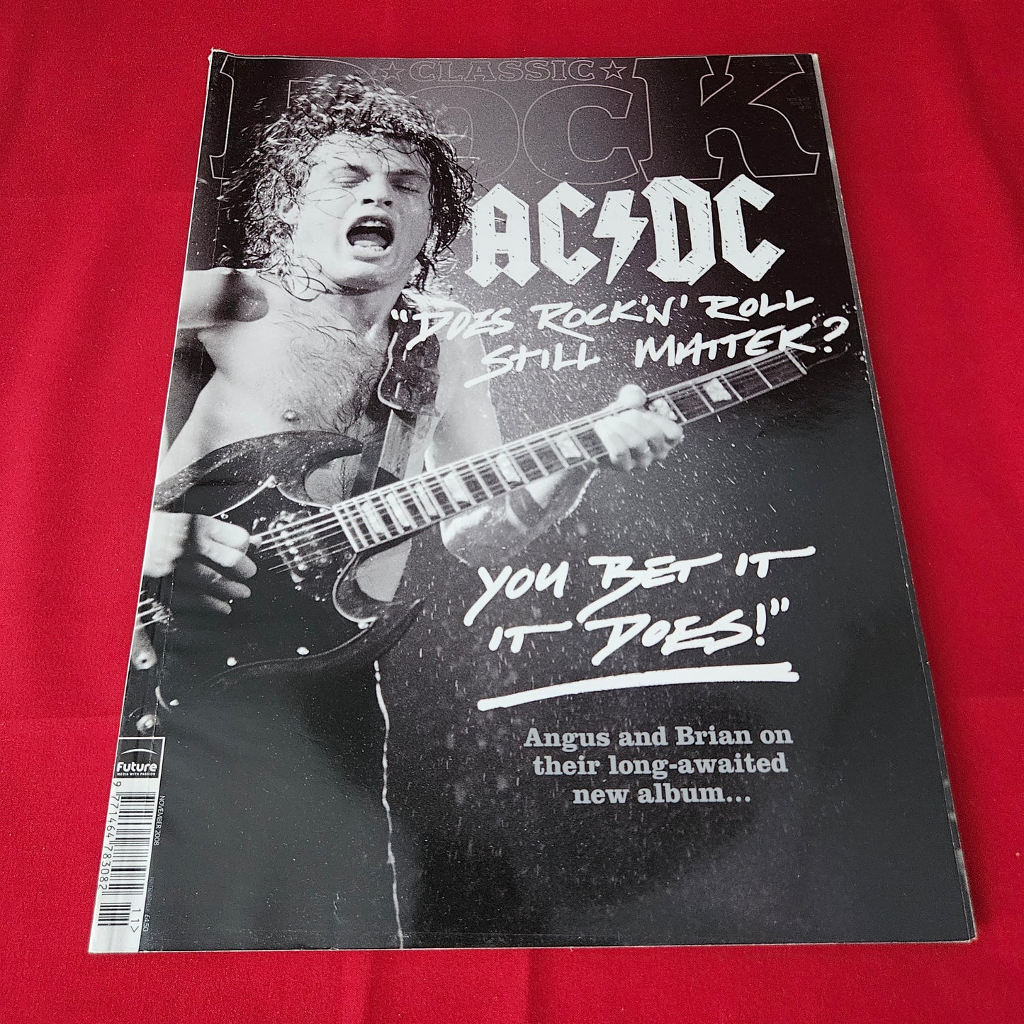 Classic Rock Magazine November 2008 (1426) AC/DC Angus Young Brian Johnson Metallica Marillion