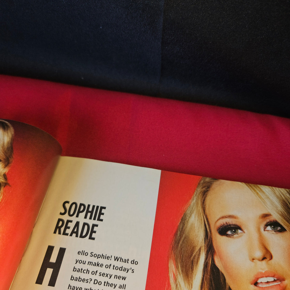 Nuts Magazine 27 December 2013 - 2 January 2014 Sophie Reade Lucy Pinder Claudia Dean Clelia Theodorou Holly Coleman Sophie Rose Lauren Loretta SKU 1521