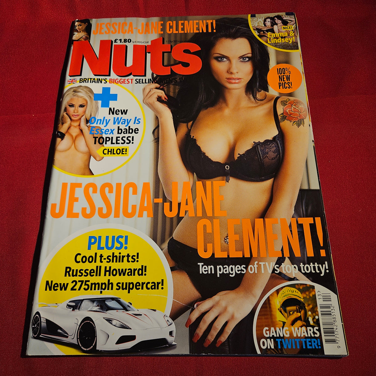 Nuts Magazine 1-7 April 2011 Jessica-Jane Clement Chloe Sims Emma Lindsey SKU 1583