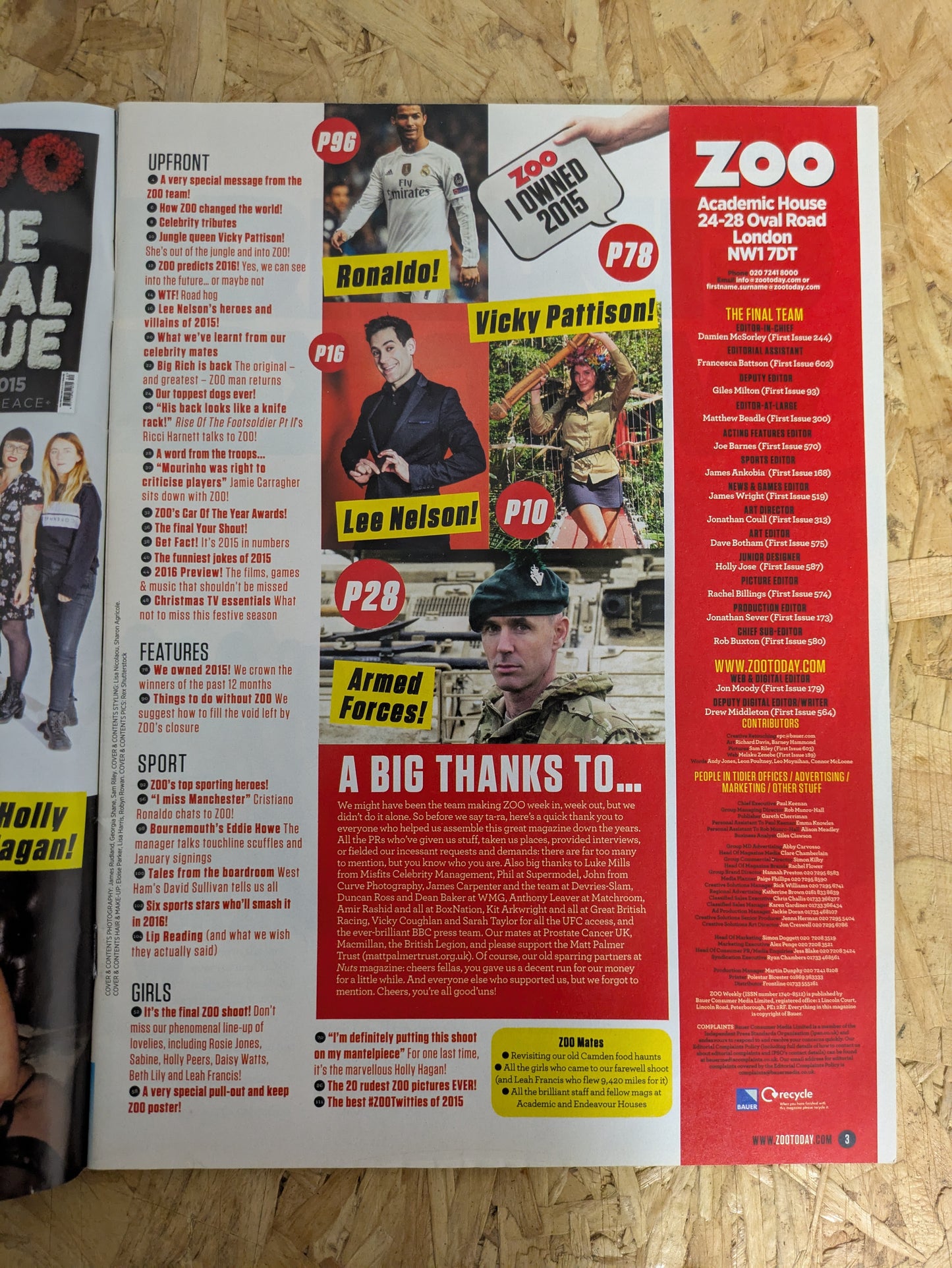 ZOO Magazine 25 December 7 January 2016 (1001) Lucy Pinder Sophie Howard Rosie Jones